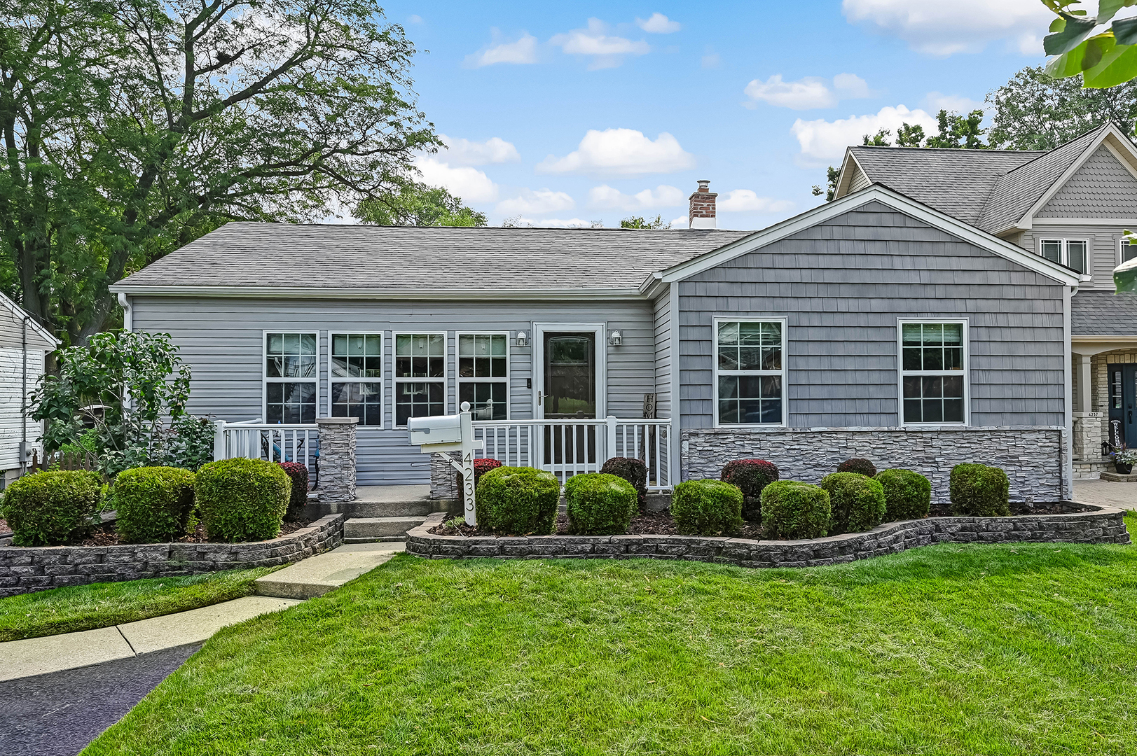 4233 Washington Street, Downers Grove, IL 60515