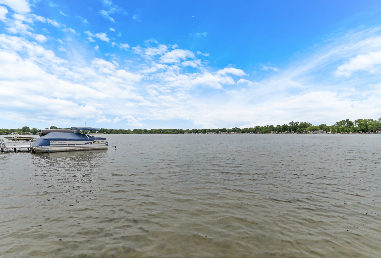 22806 W Loon Lake Boulevard, Antioch, IL 60002