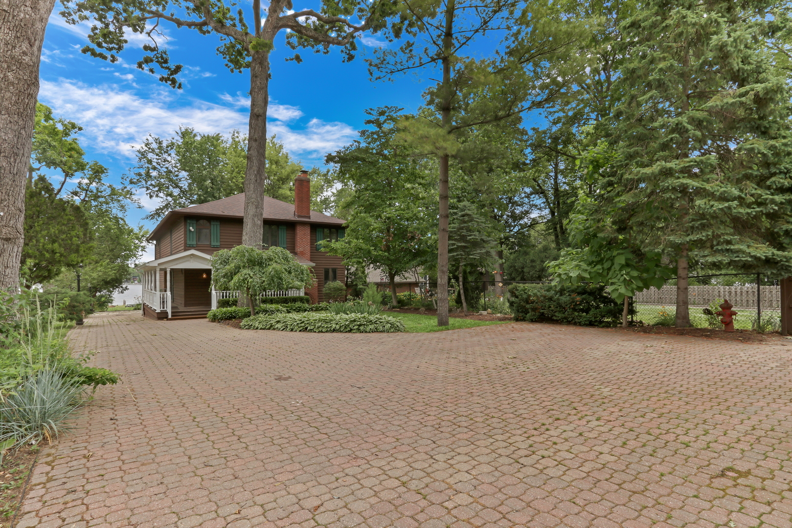 22806 W Loon Lake Boulevard, Antioch, IL 60002