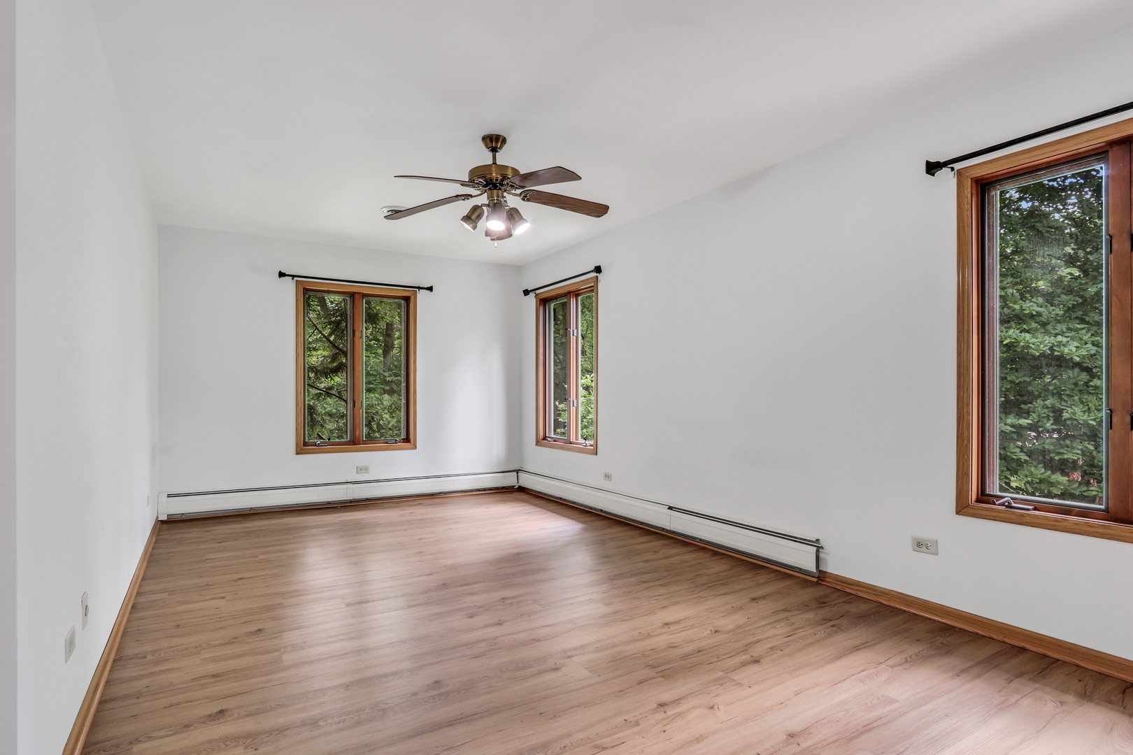 22806 W Loon Lake Boulevard, Antioch, IL 60002