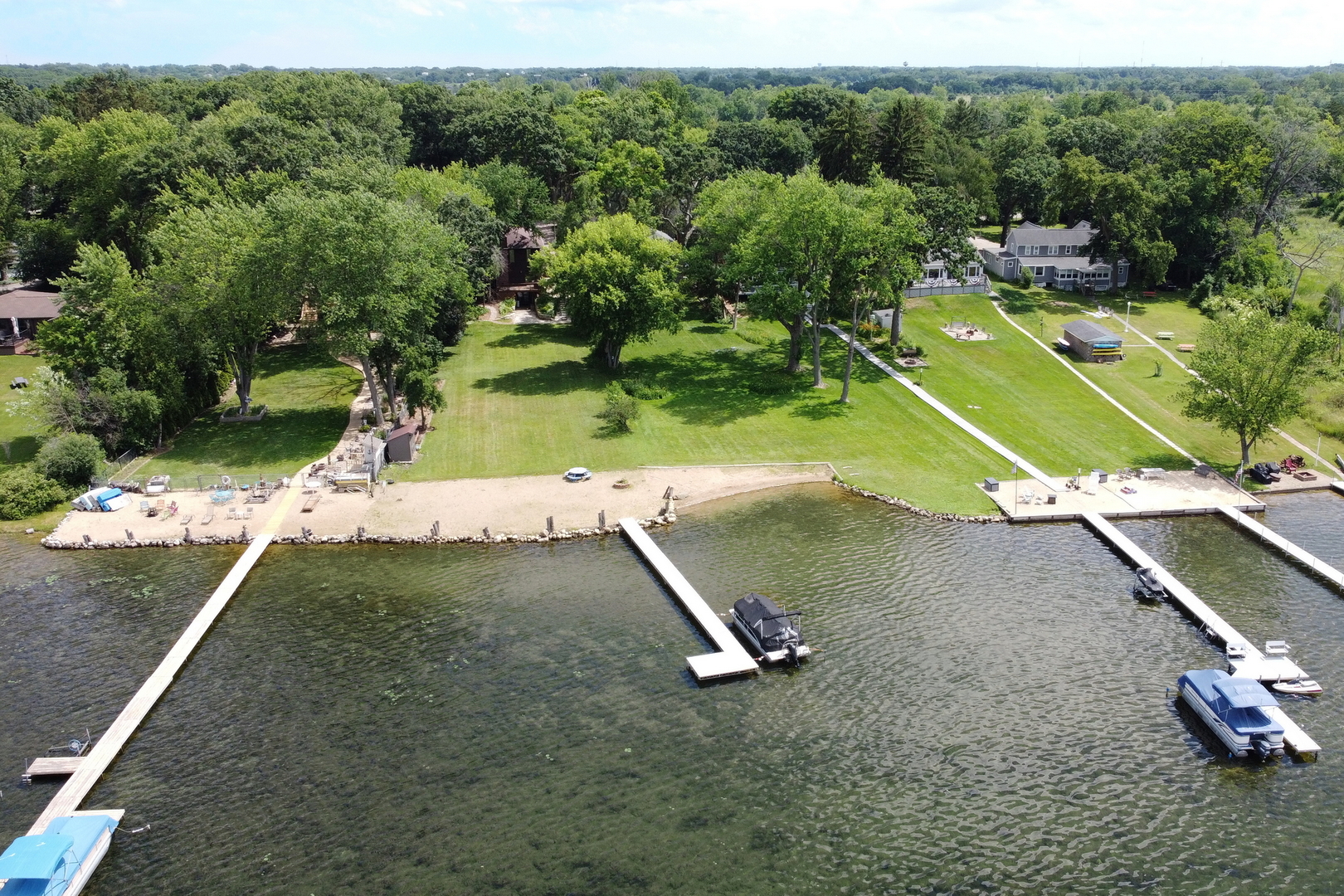 22806 W Loon Lake Boulevard, Antioch, IL 60002