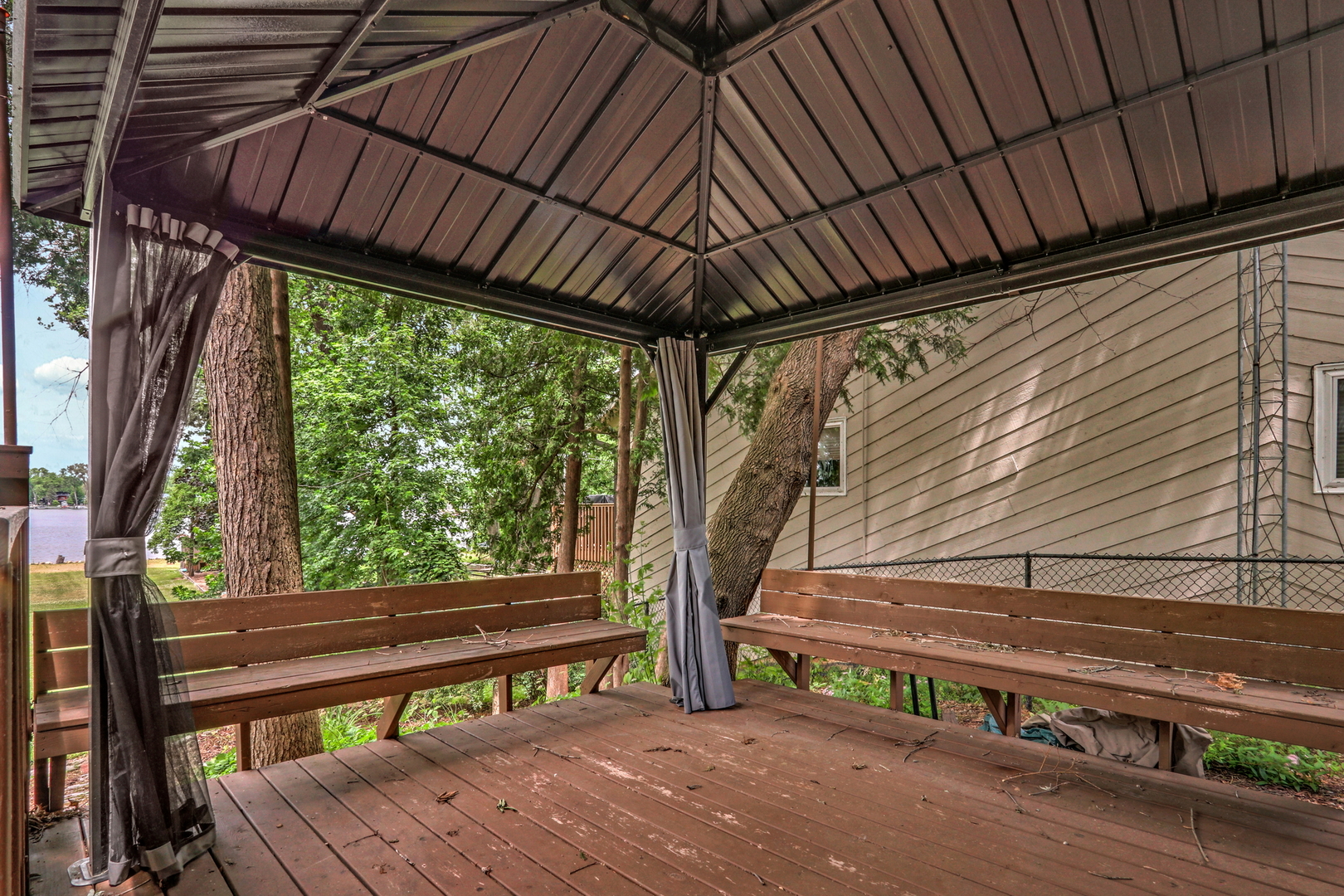 22806 W Loon Lake Boulevard, Antioch, IL 60002