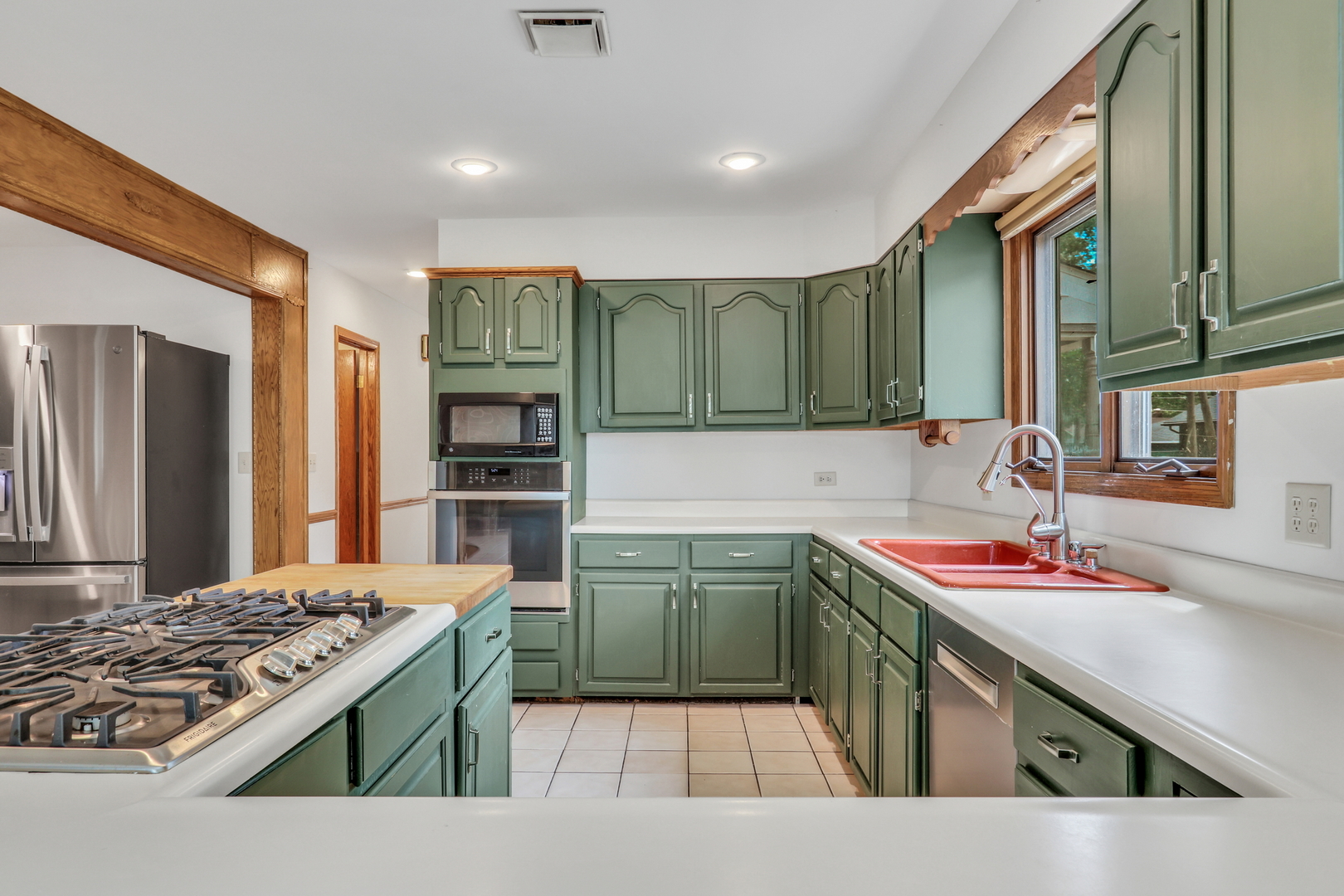 22806 W Loon Lake Boulevard, Antioch, IL 60002