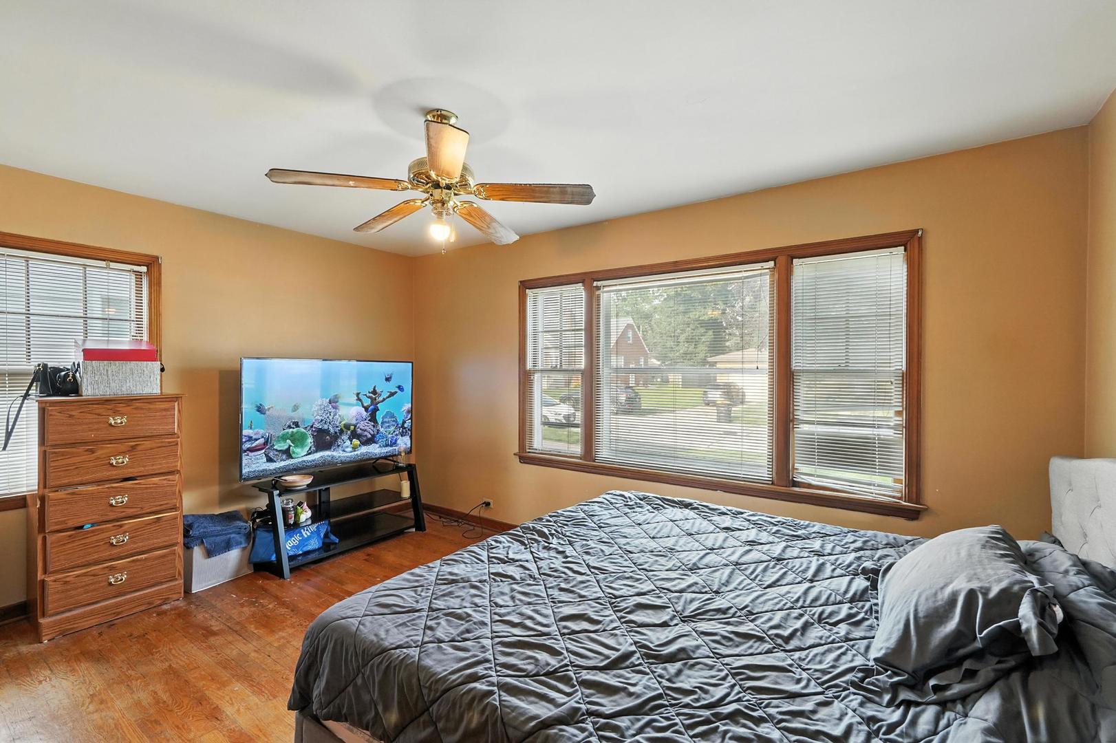 18246 Wildwood Avenue, Lansing, IL 60438