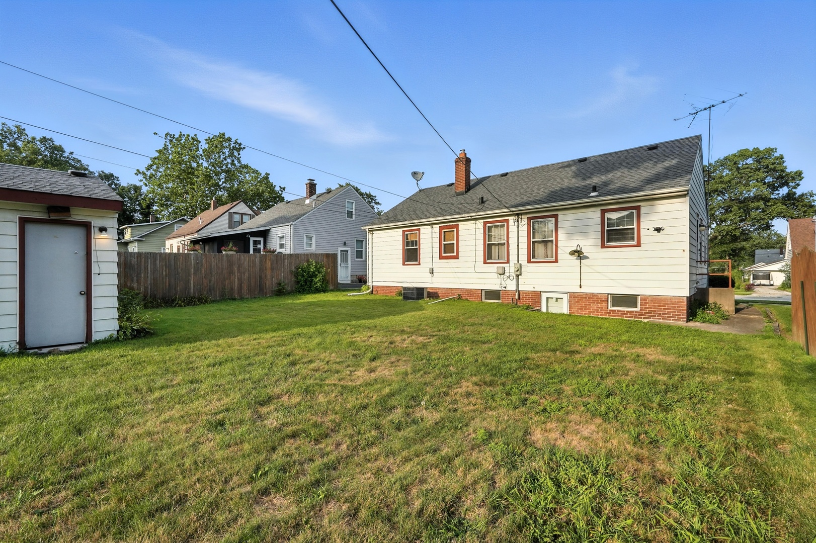 18246 Wildwood Avenue, Lansing, IL 60438
