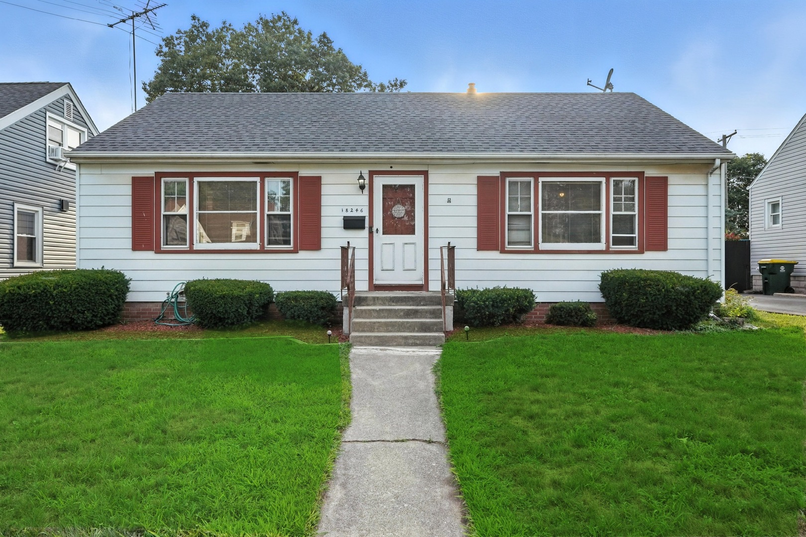 18246 Wildwood Avenue, Lansing, IL 60438
