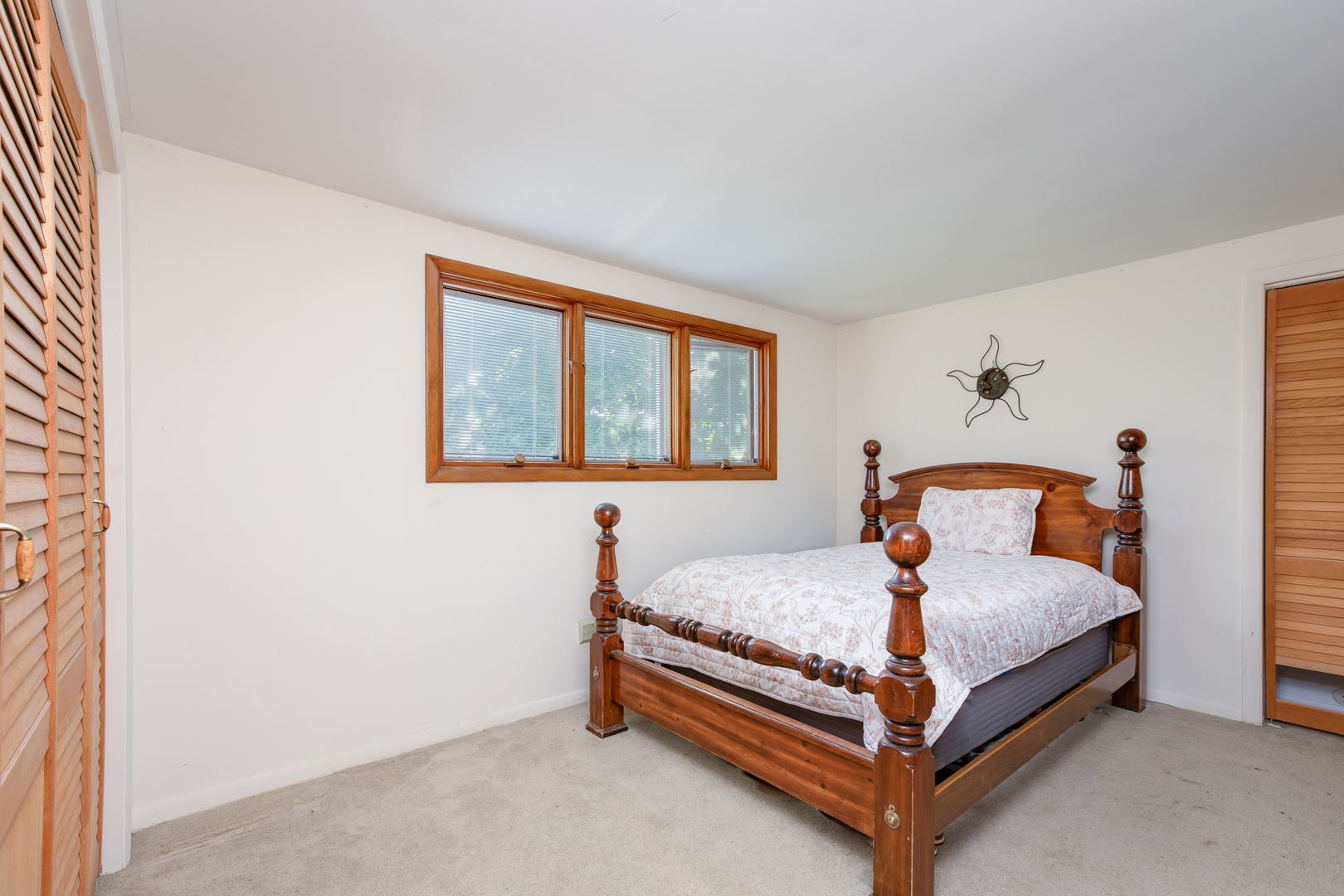 1565 N Summit Street, Wheaton, IL 60187
