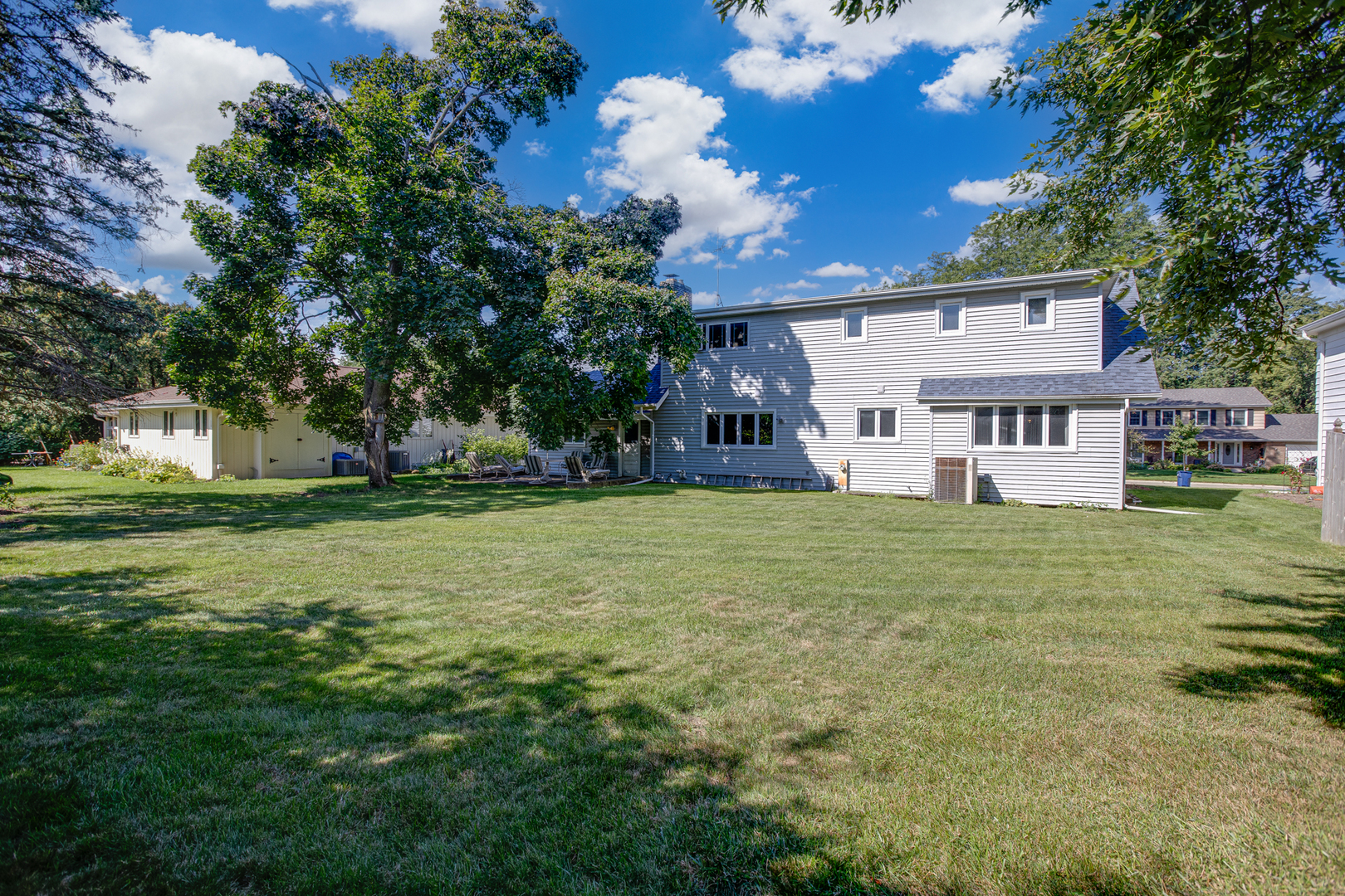 1565 N Summit Street, Wheaton, IL 60187