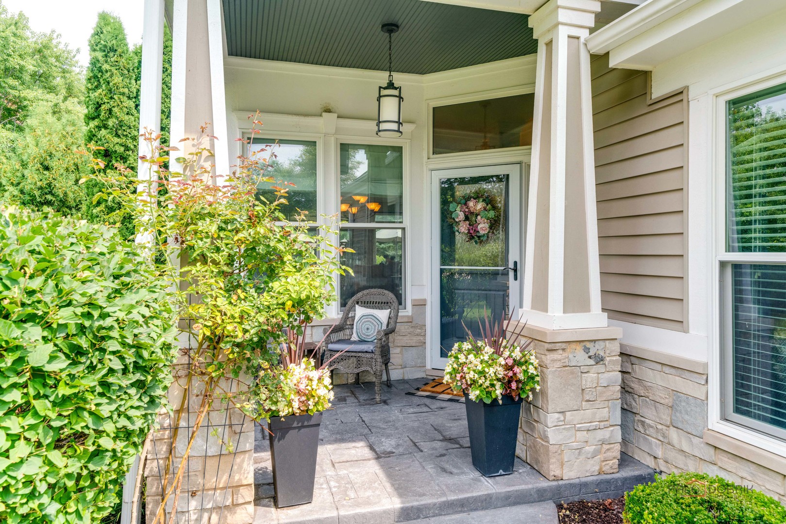 14436 Greenfield Court, Green Oaks, IL 60048