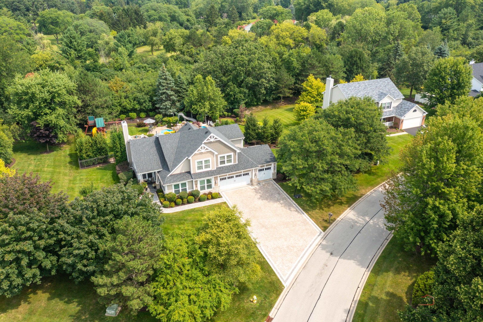 14436 Greenfield Court, Green Oaks, IL 60048