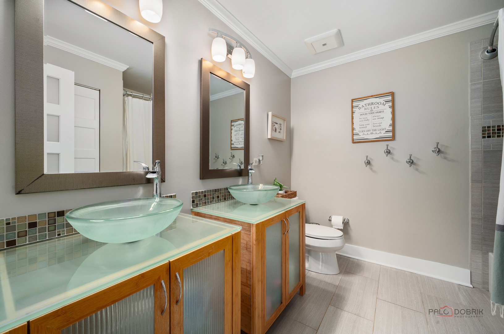 14436 Greenfield Court, Green Oaks, IL 60048