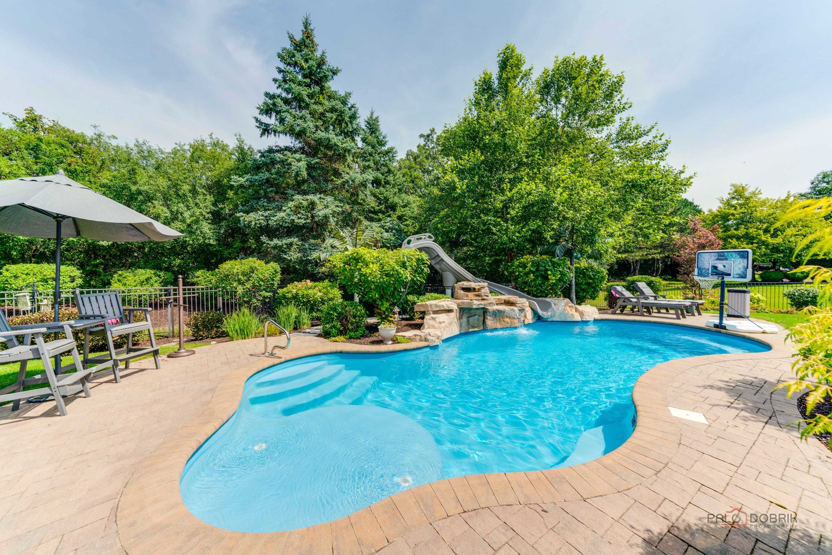 14436 Greenfield Court, Green Oaks, IL 60048