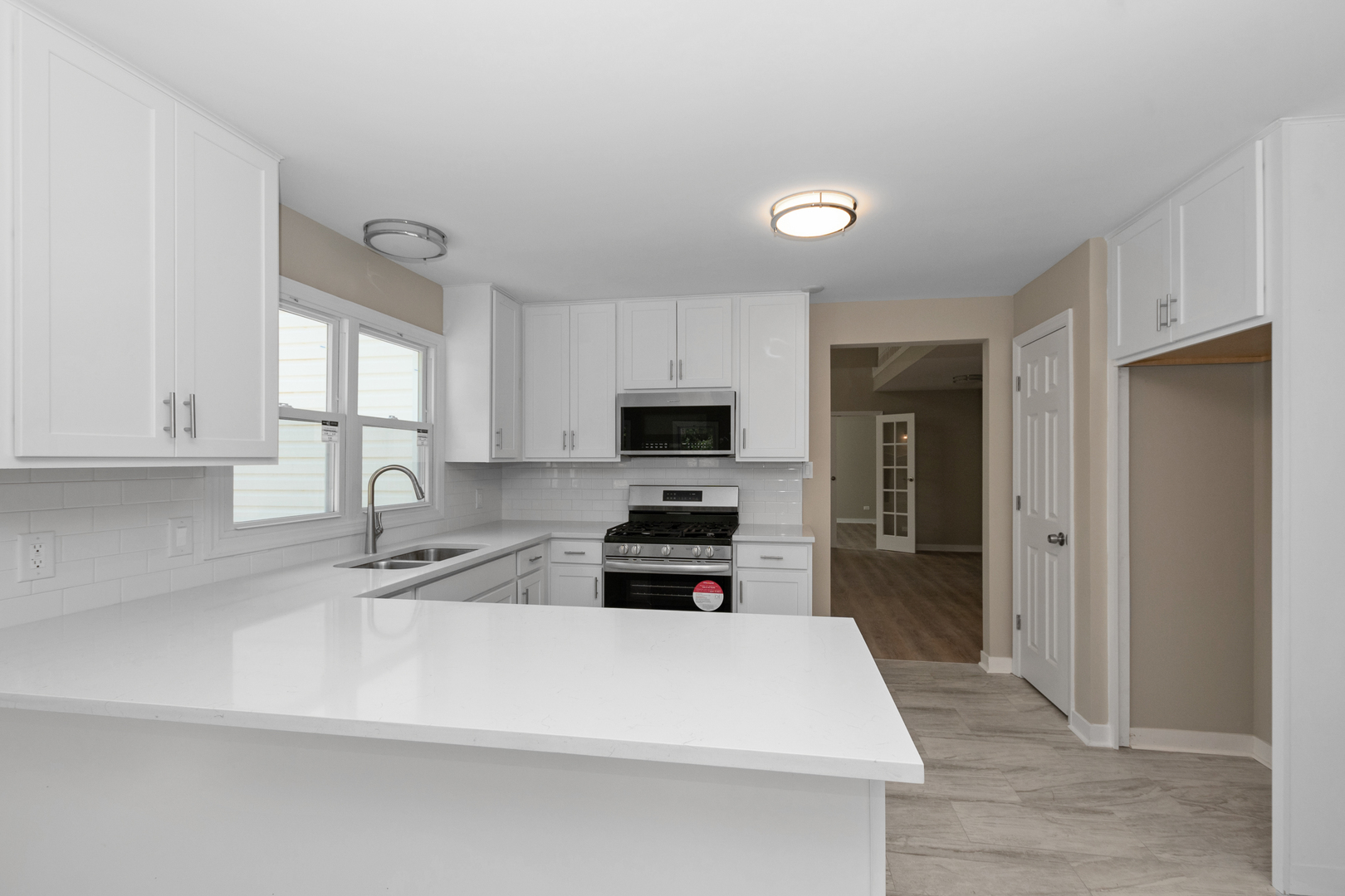3713 Dewey Avenue, Richton Park, IL 60471