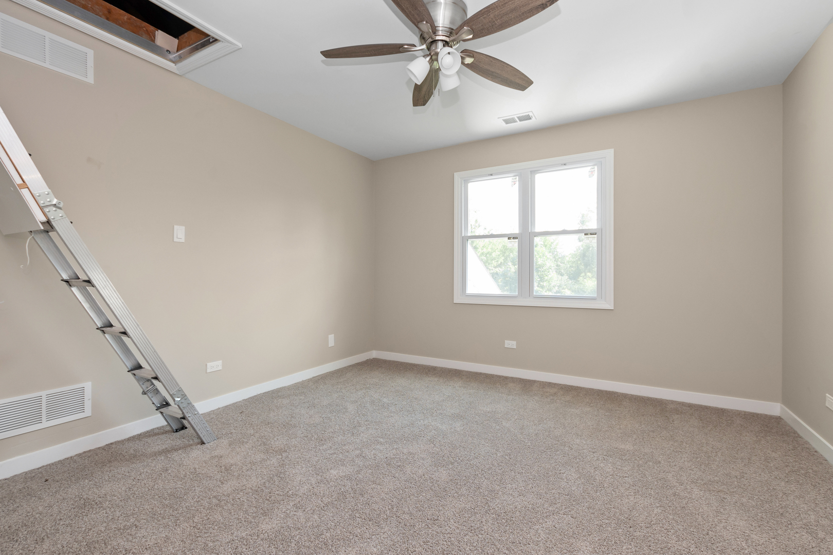 3713 Dewey Avenue, Richton Park, IL 60471