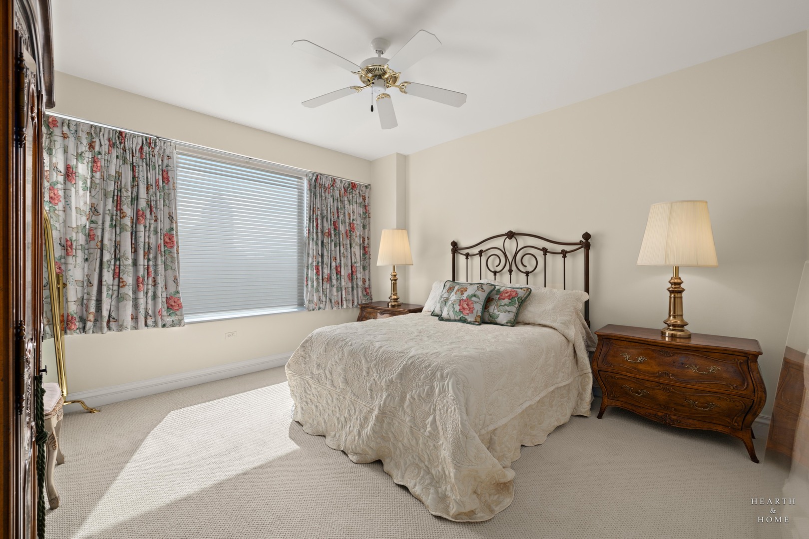 77 S Evergreen Avenue #403, Arlington Heights, IL 60005