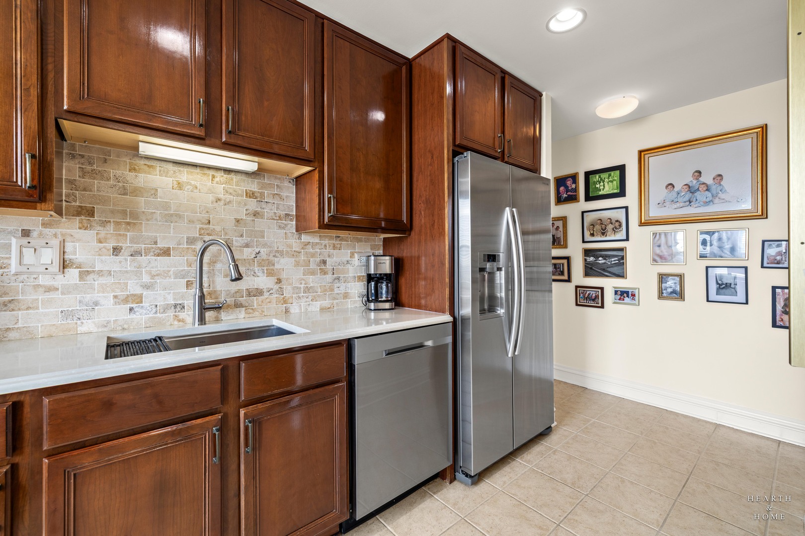 77 S Evergreen Avenue #403, Arlington Heights, IL 60005