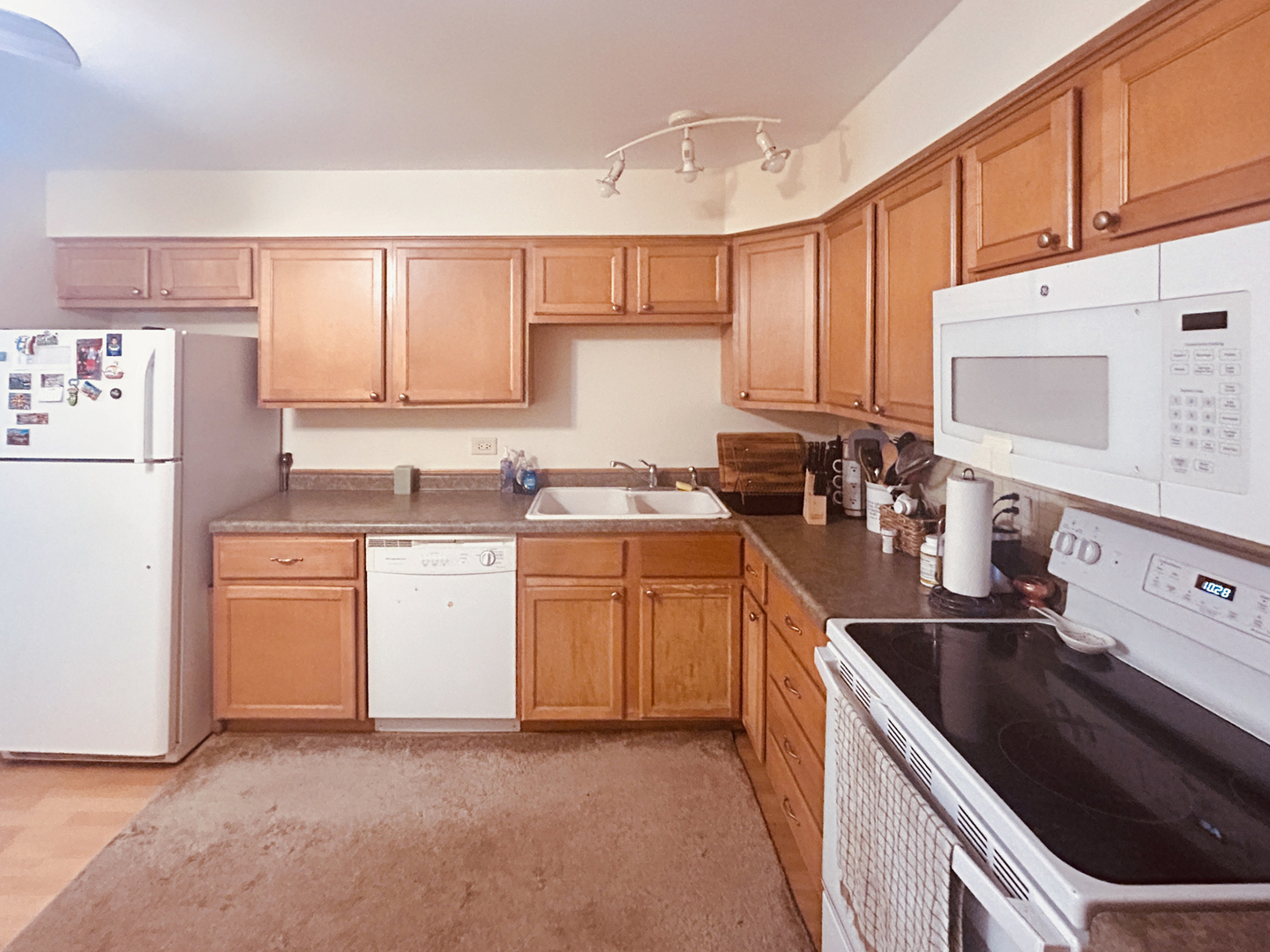 850 S Lorraine Road #2C, Wheaton, IL 60189