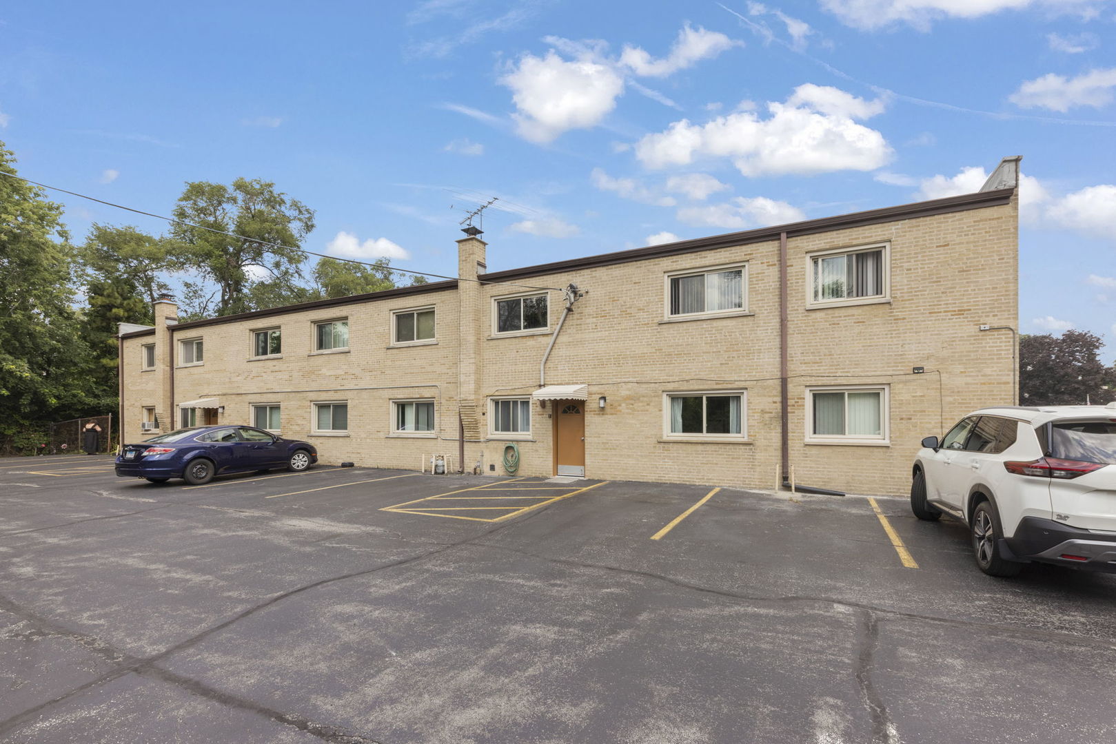 12820 S 71st Avenue #201, Palos Heights, IL 60463