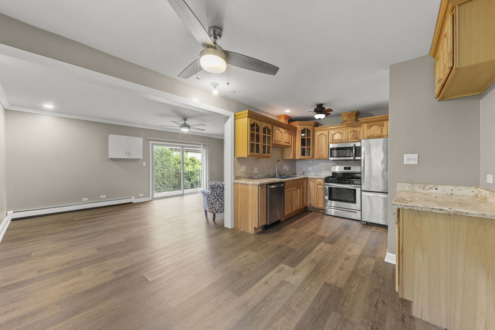 12820 S 71st Avenue #201, Palos Heights, IL 60463