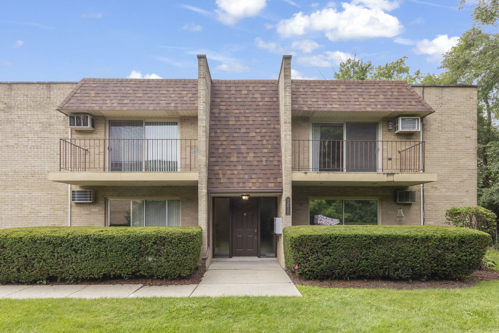 12820 S 71st Avenue #201, Palos Heights, IL 60463