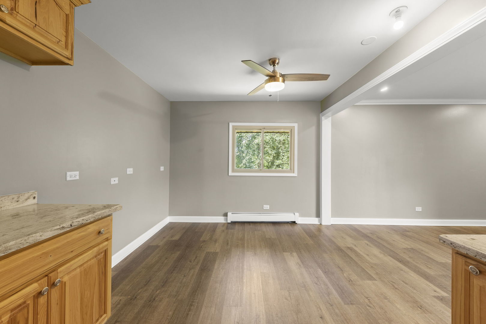 12820 S 71st Avenue #201, Palos Heights, IL 60463