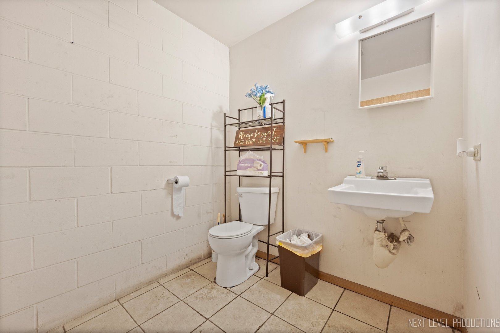 765 VILLA Street, Elgin, IL 60120