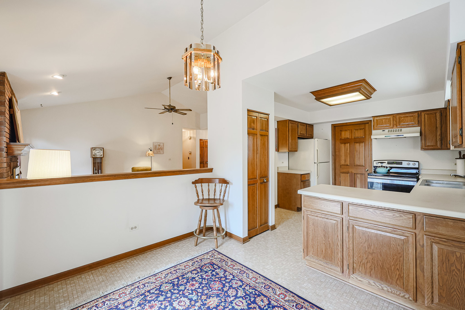 504 Lexington Avenue, Fox River Grove, IL 60021