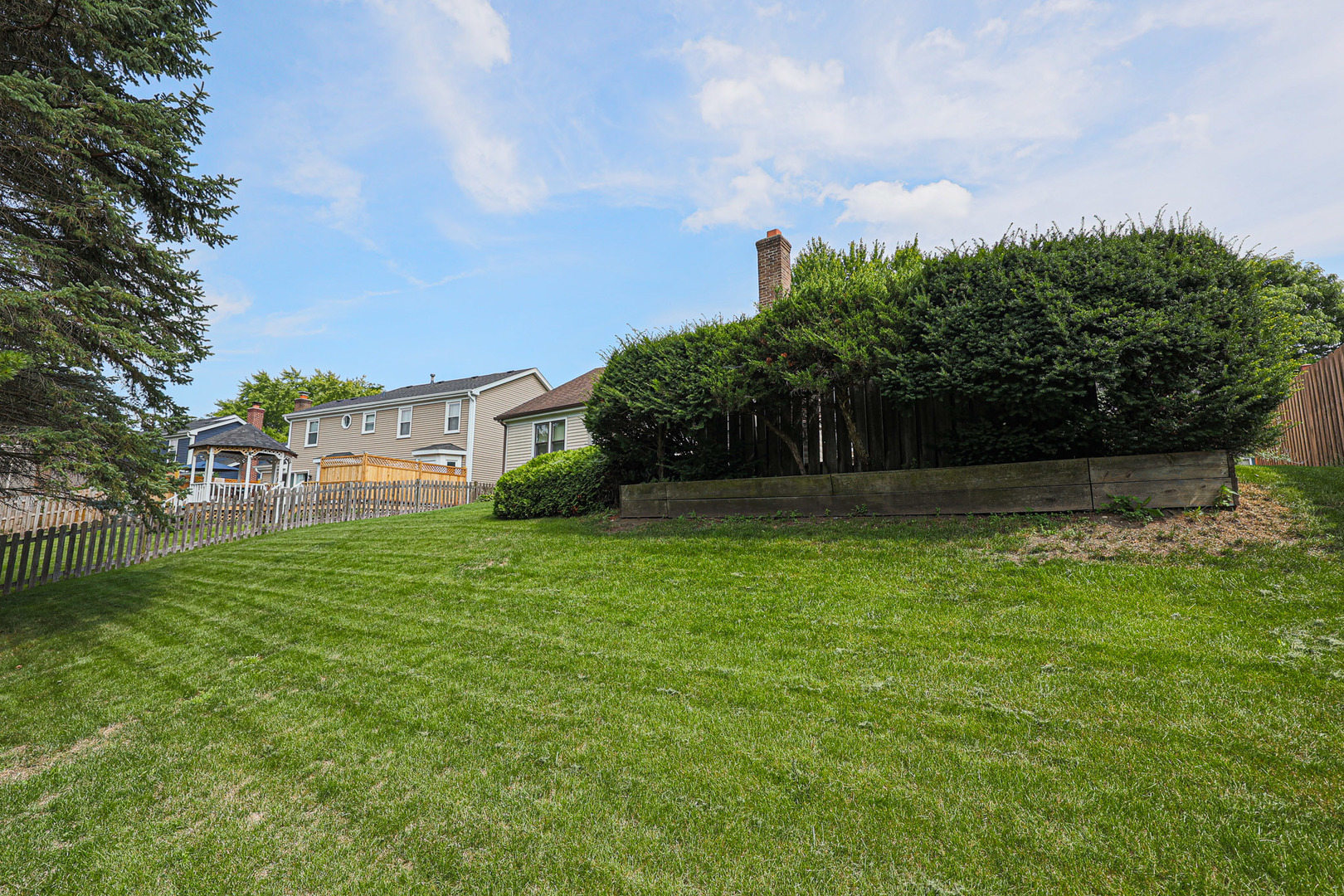 504 Lexington Avenue, Fox River Grove, IL 60021