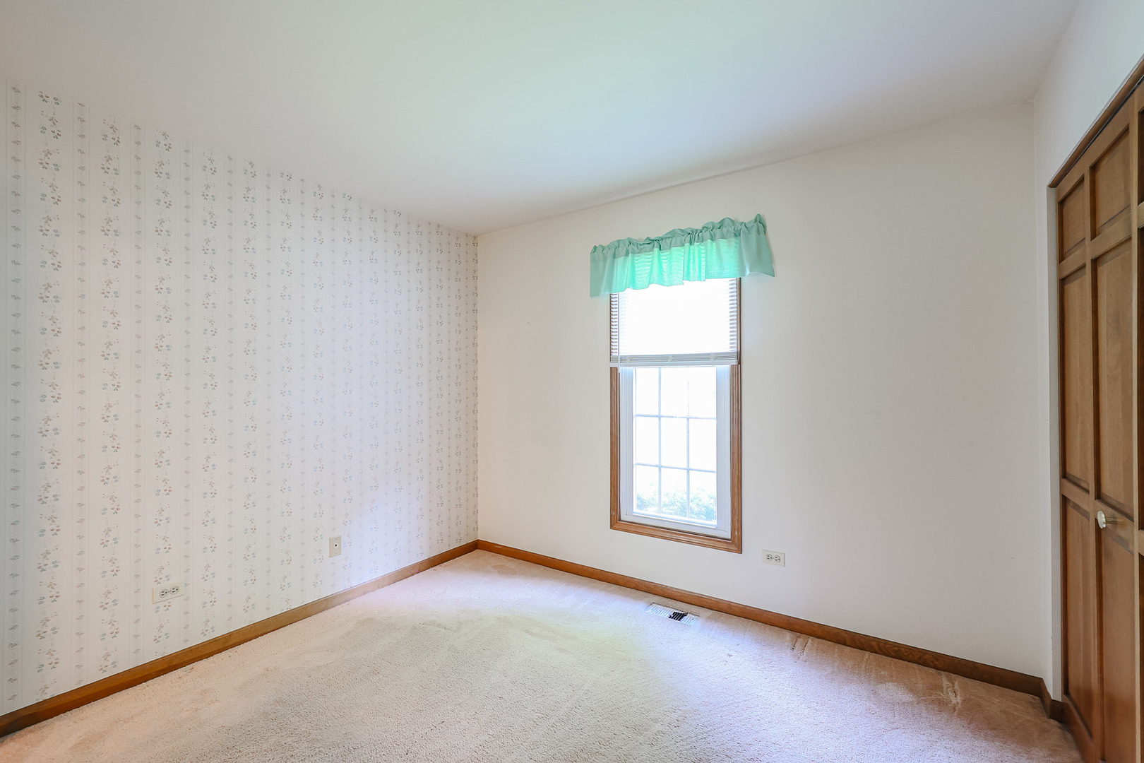 504 Lexington Avenue, Fox River Grove, IL 60021