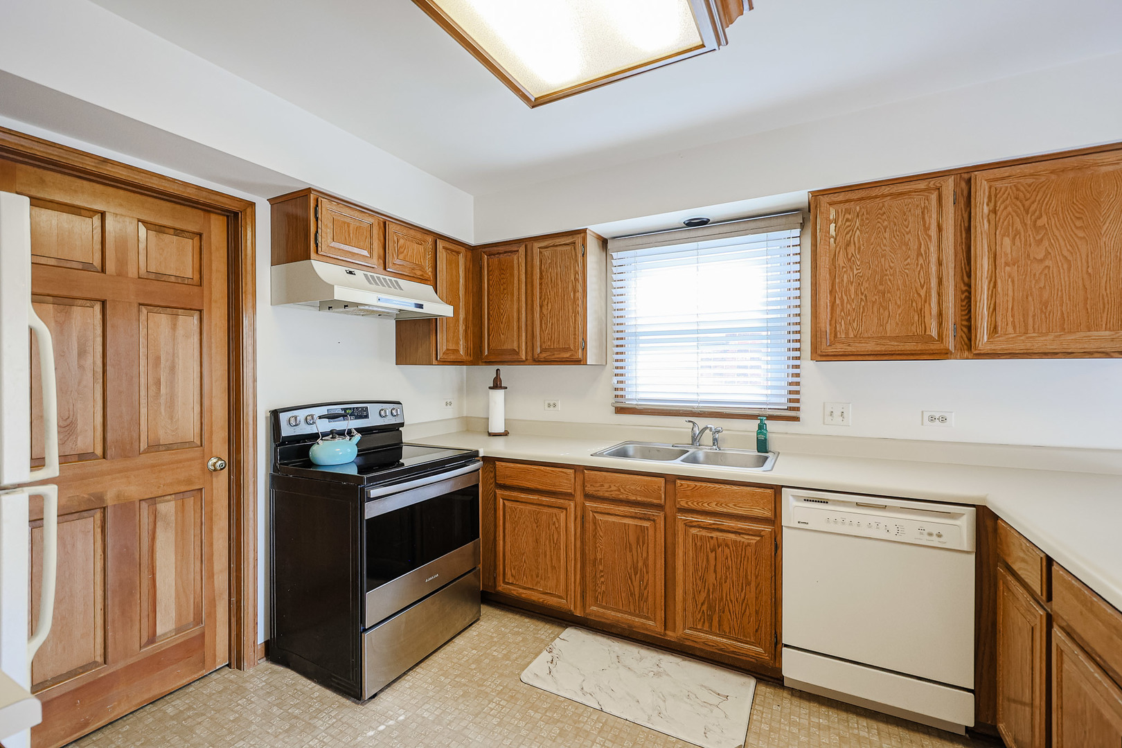 504 Lexington Avenue, Fox River Grove, IL 60021