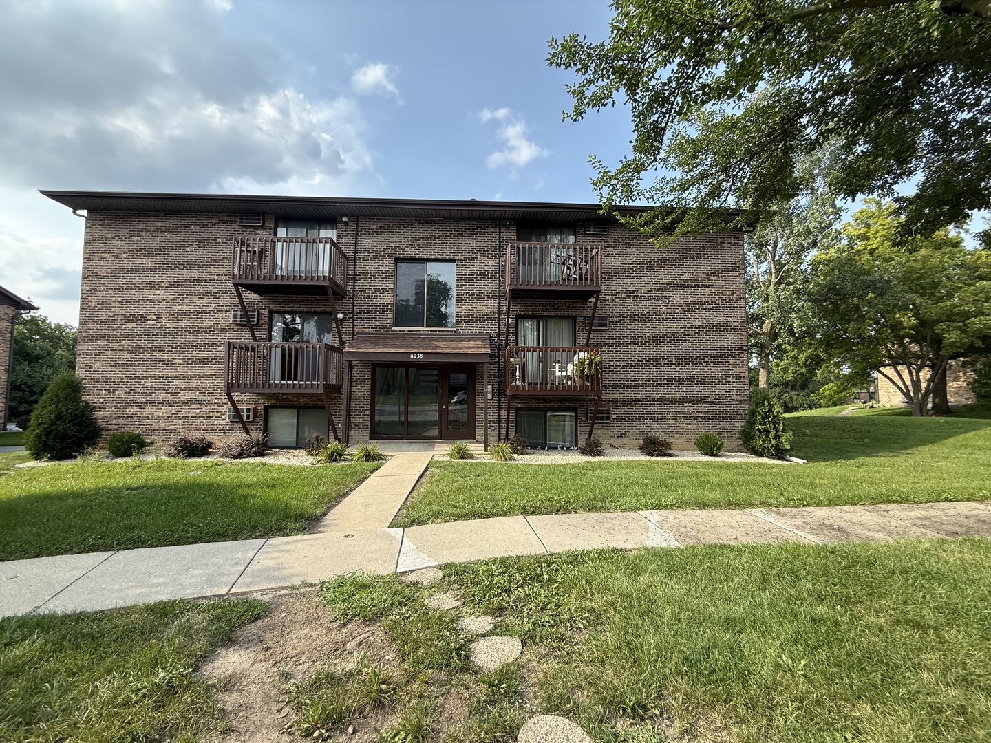 8238 Woodland Drive #C, Darien, IL 60561