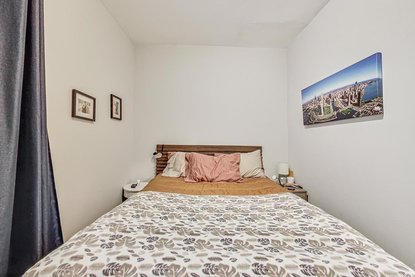 3330 W Hutchinson Street #1, Chicago, IL 60618
