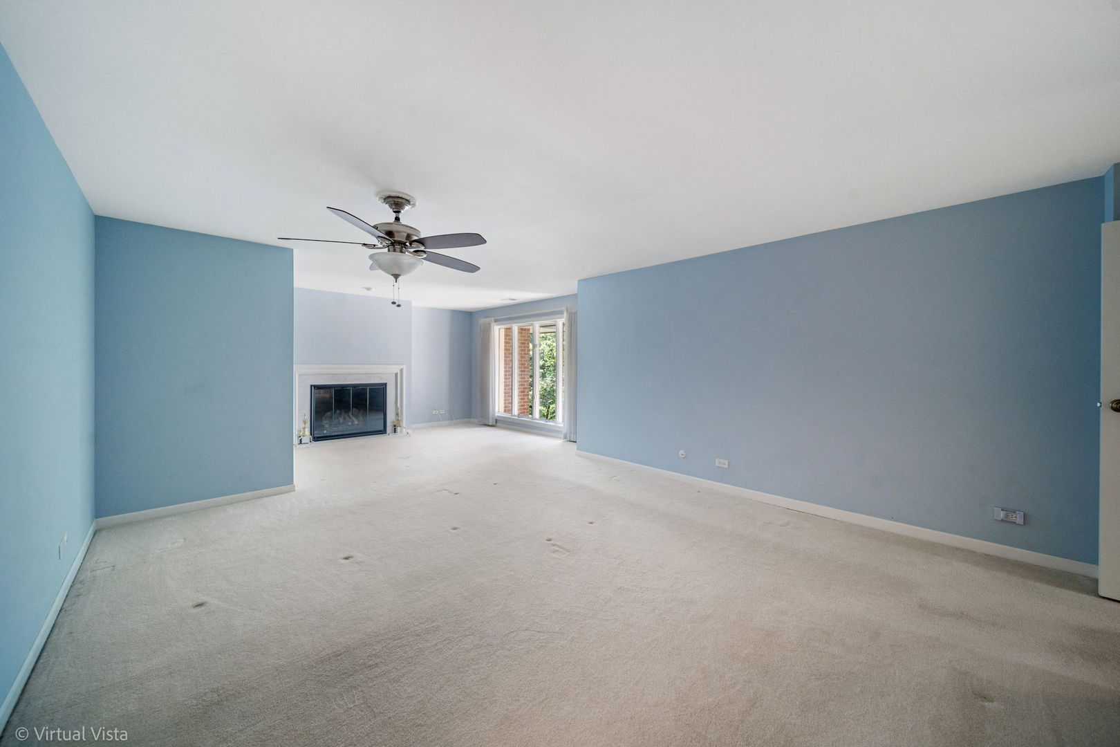 3 Oak Brook Club Drive #E305, Oak Brook, IL 60523