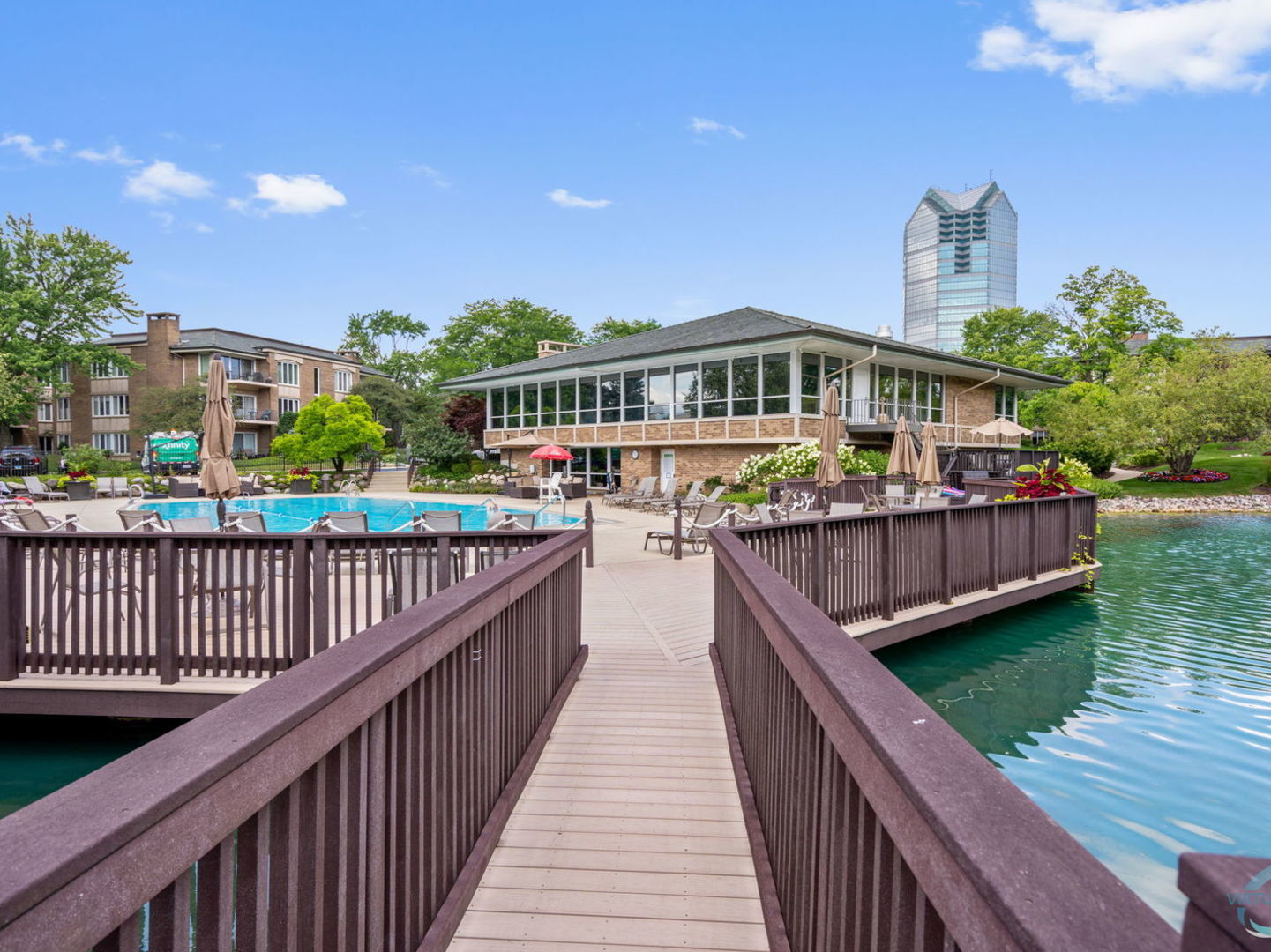 3 Oak Brook Club Drive #E305, Oak Brook, IL 60523