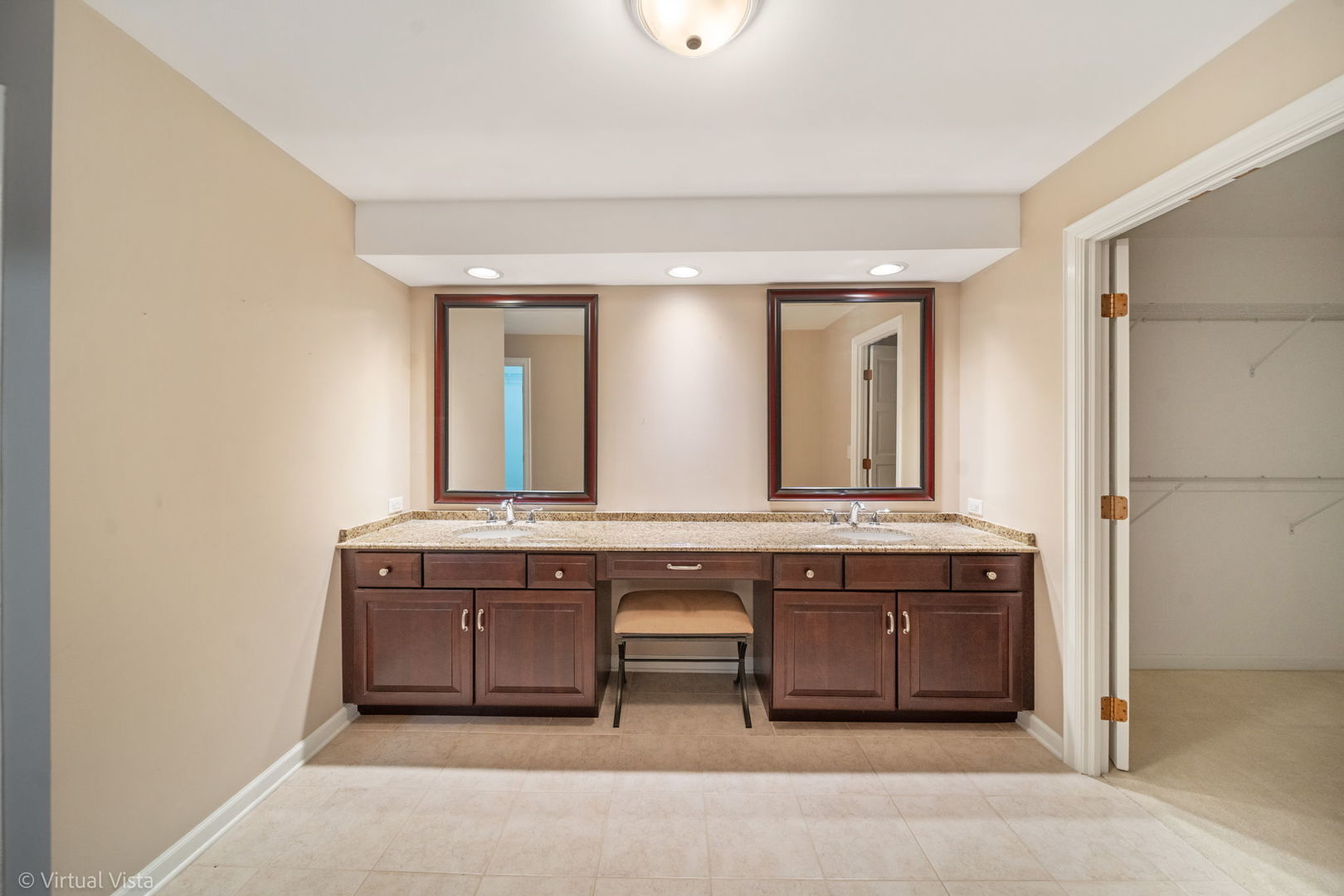3 Oak Brook Club Drive #E305, Oak Brook, IL 60523
