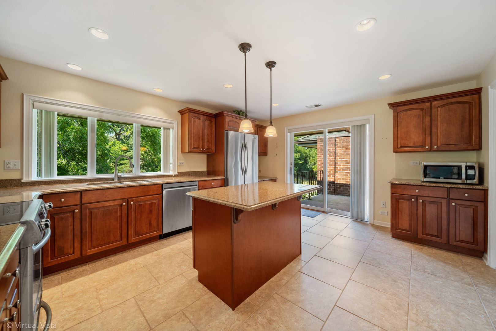 3 Oak Brook Club Drive #E305, Oak Brook, IL 60523