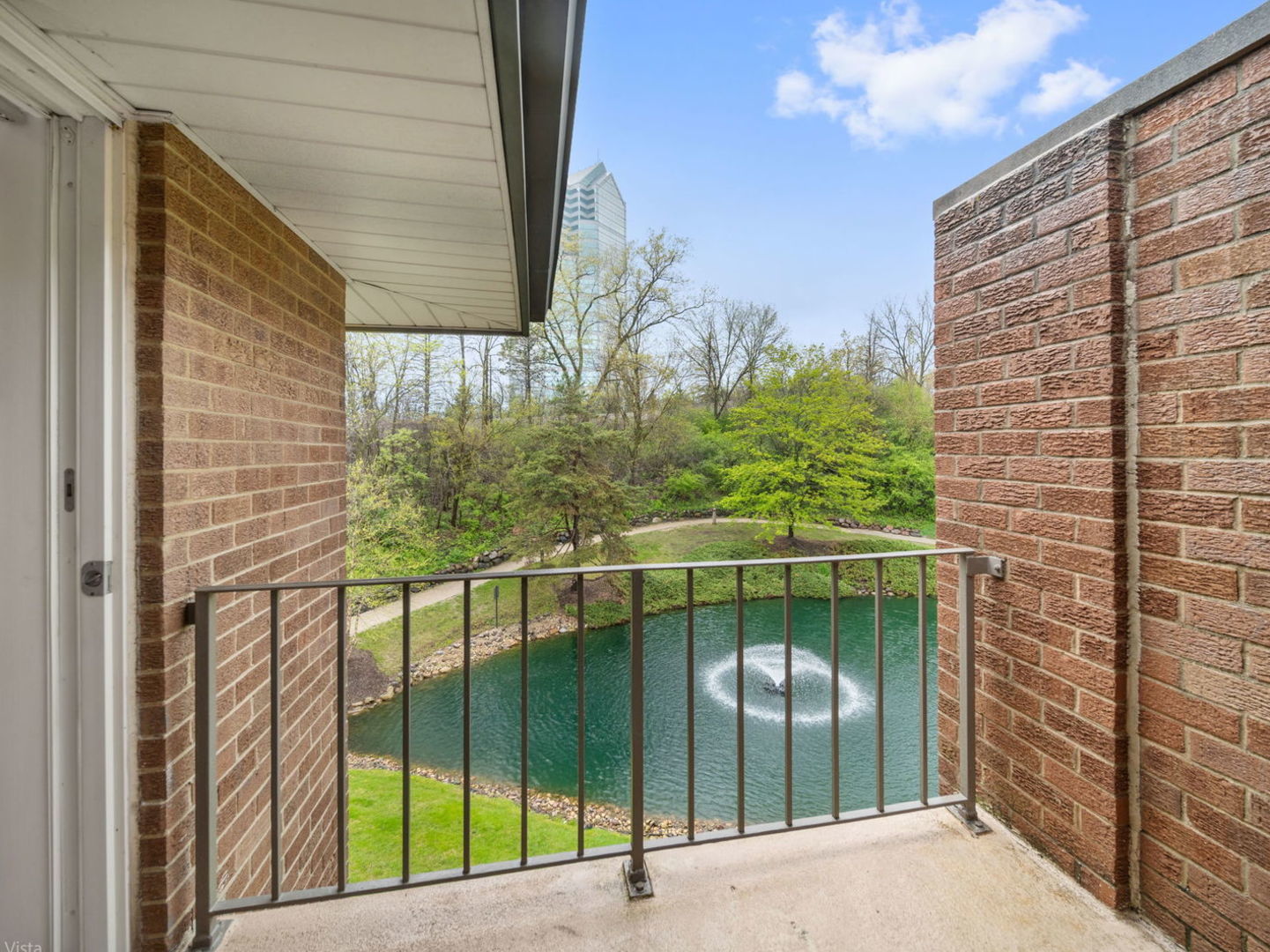 3 Oak Brook Club Drive #E305, Oak Brook, IL 60523