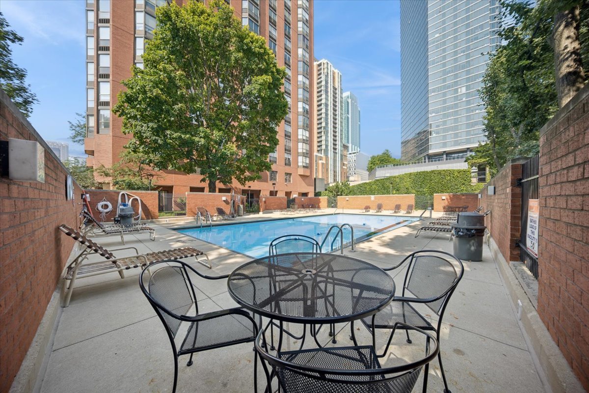 901 S PLYMOUTH Court #802, Chicago, IL 60605