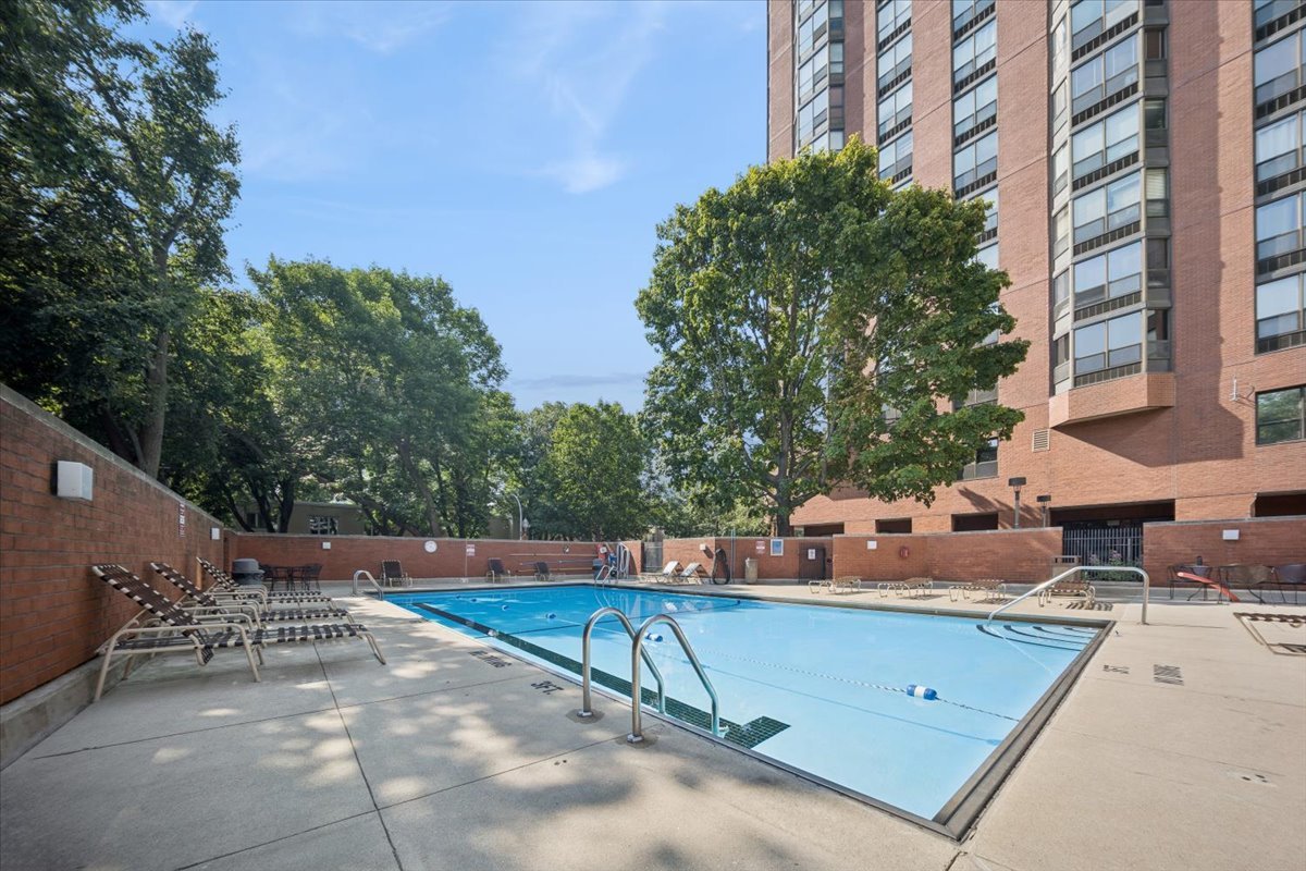 901 S PLYMOUTH Court #802, Chicago, IL 60605