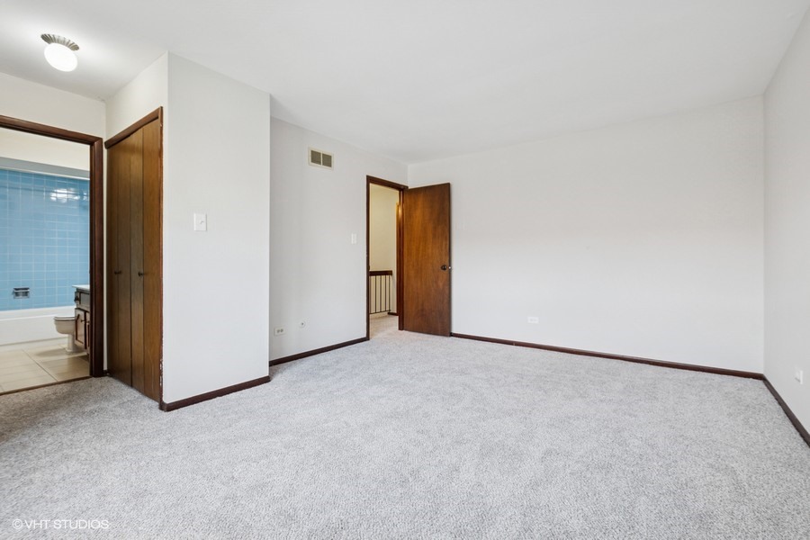 1826 Windsor Court, Downers Grove, IL 60516