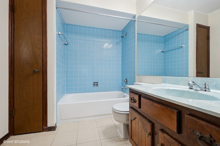 1826 Windsor Court, Downers Grove, IL 60516