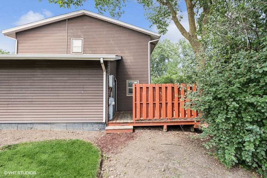 1826 Windsor Court, Downers Grove, IL 60516