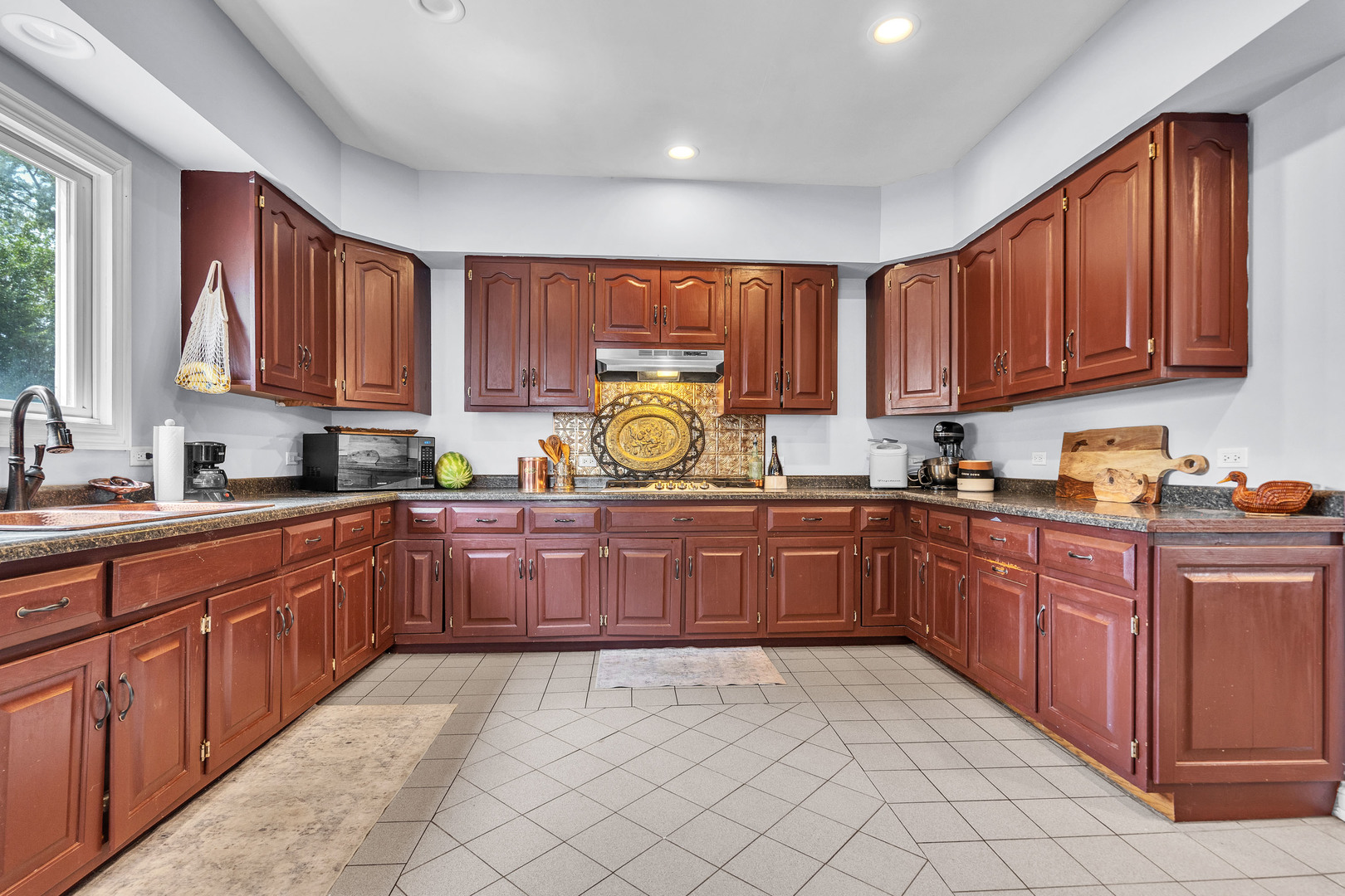 417 Lovell Street, Elgin, IL 60120