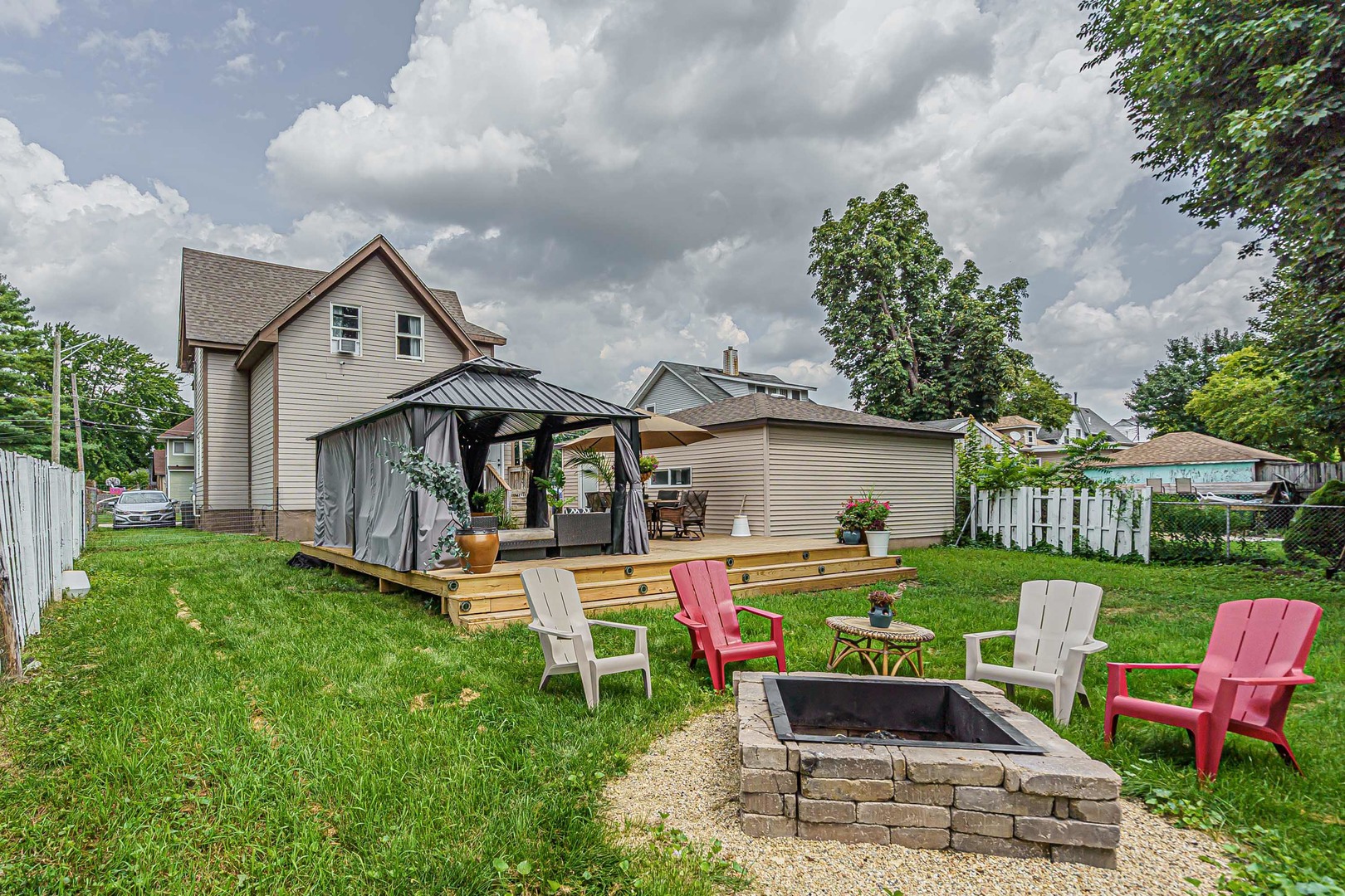 417 Lovell Street, Elgin, IL 60120
