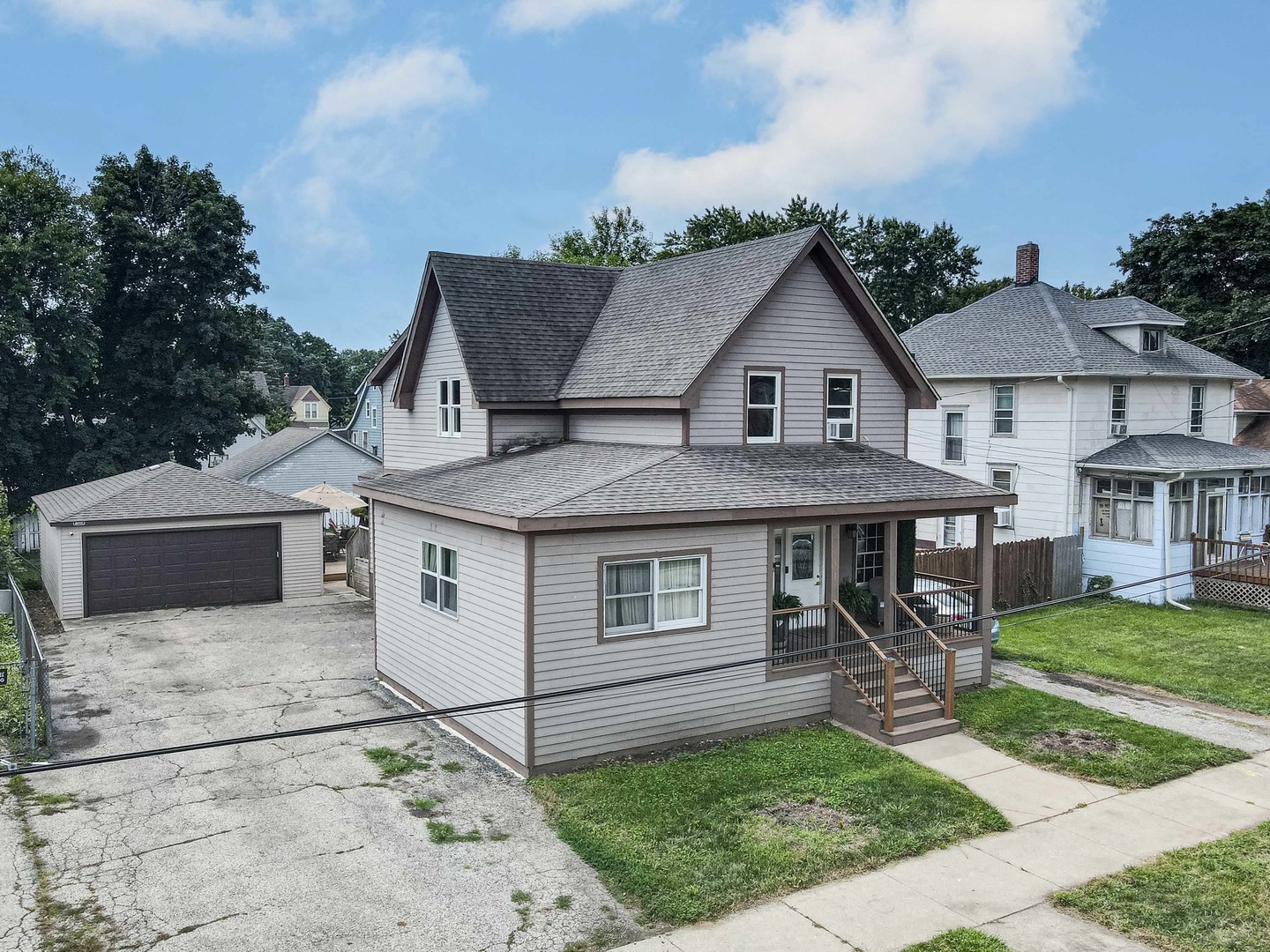 417 Lovell Street, Elgin, IL 60120