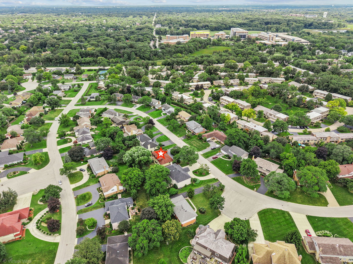 2S631 Avenue Latours, Oak Brook, IL 60523