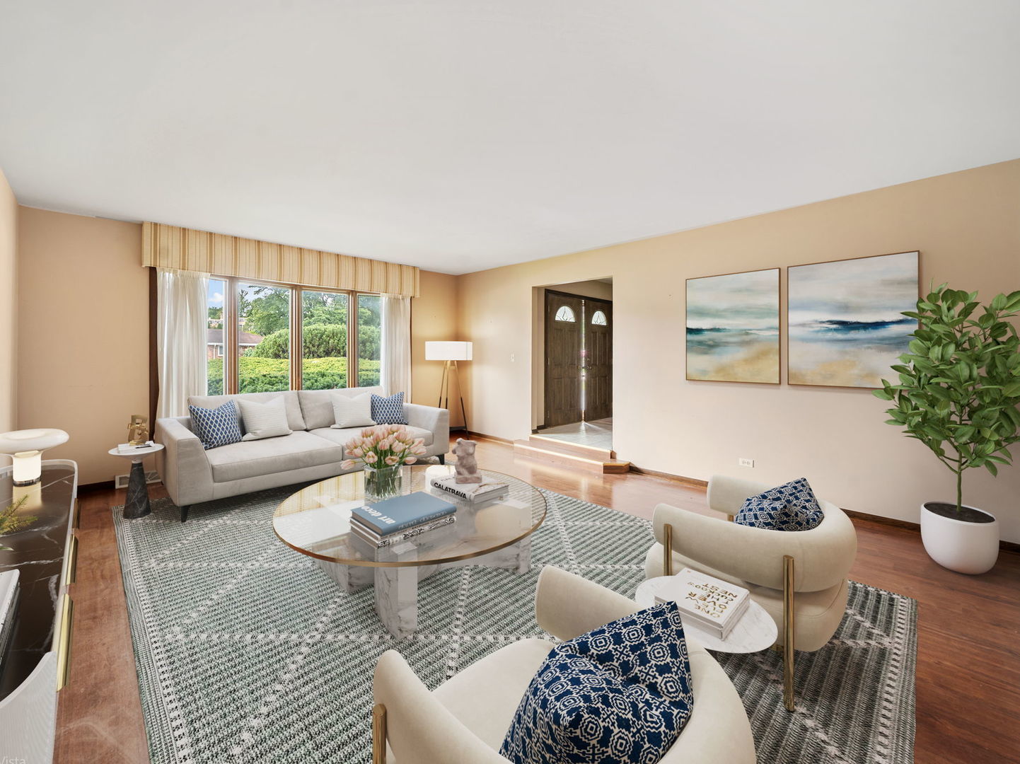 2S631 Avenue Latours, Oak Brook, IL 60523