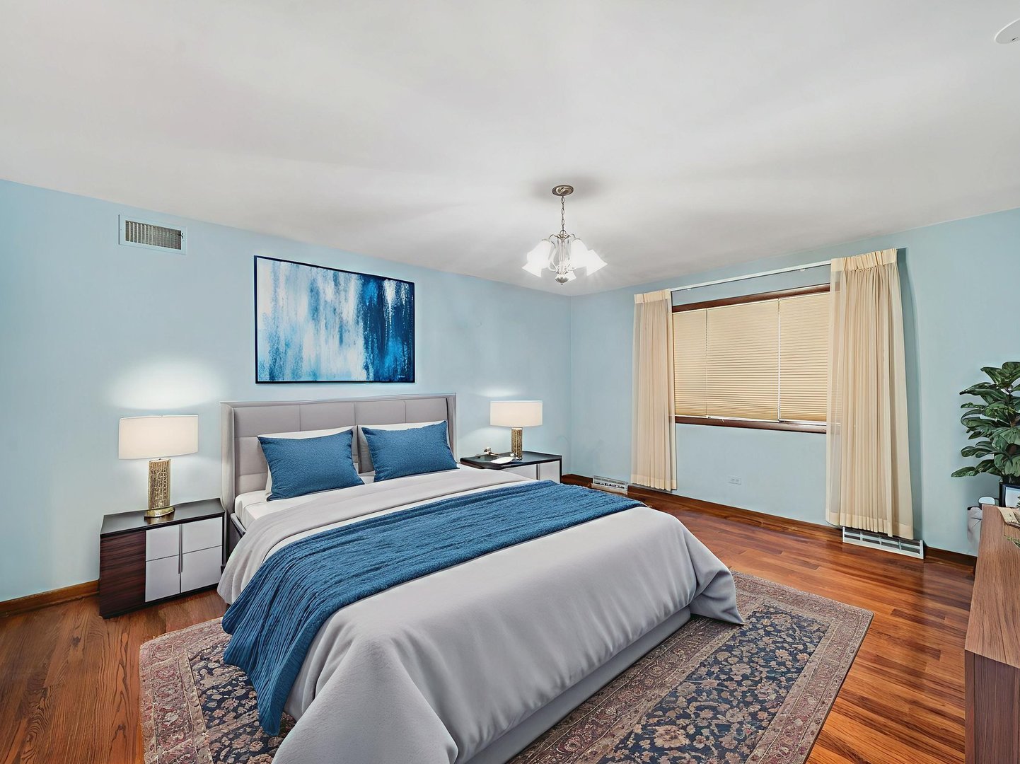 2S631 Avenue Latours, Oak Brook, IL 60523
