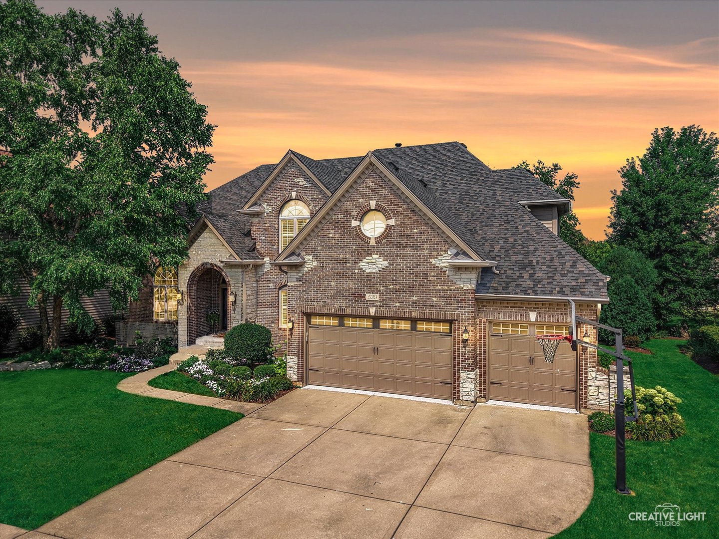 539 Eagle Brook Lane, Naperville, IL 60565