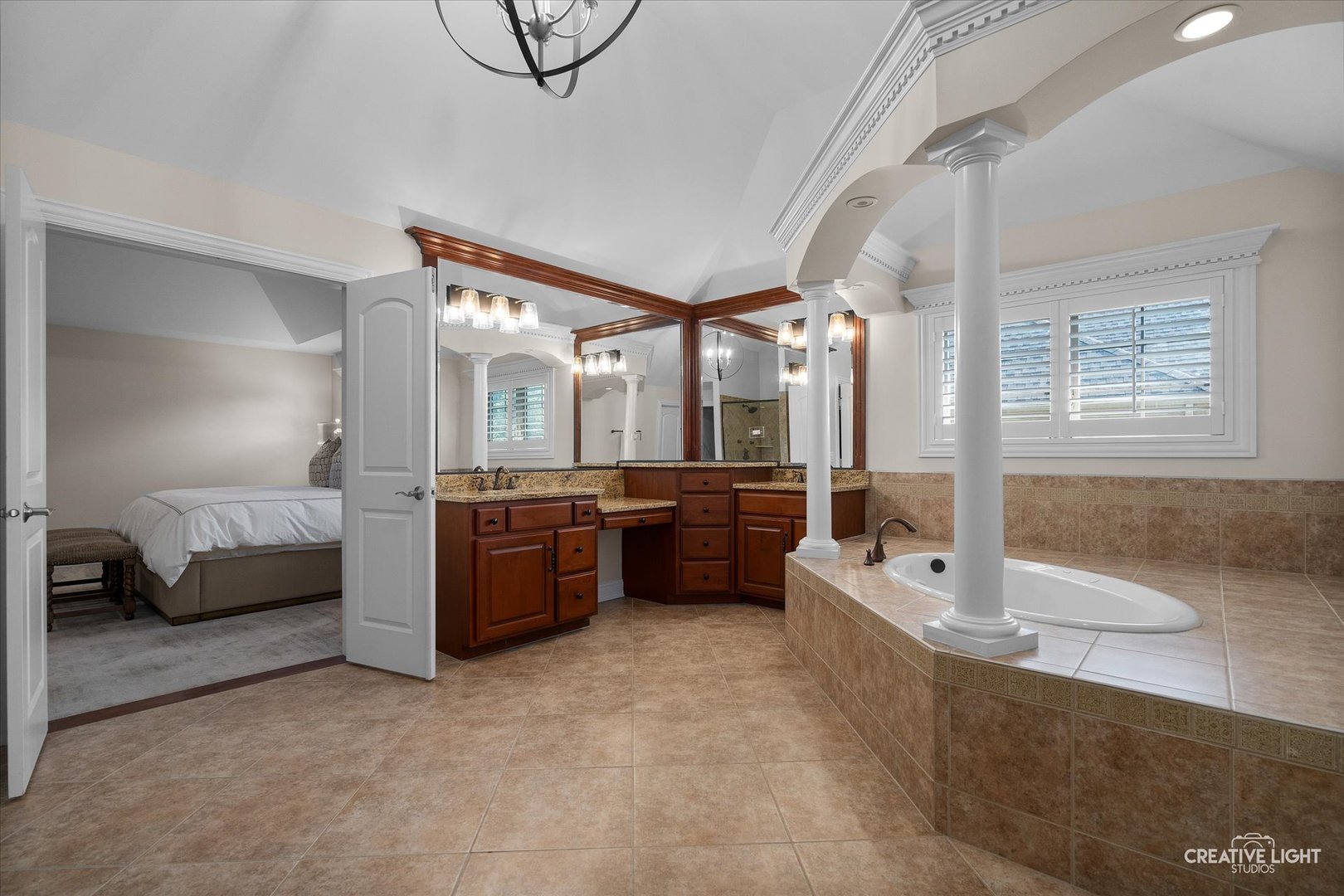 539 Eagle Brook Lane, Naperville, IL 60565